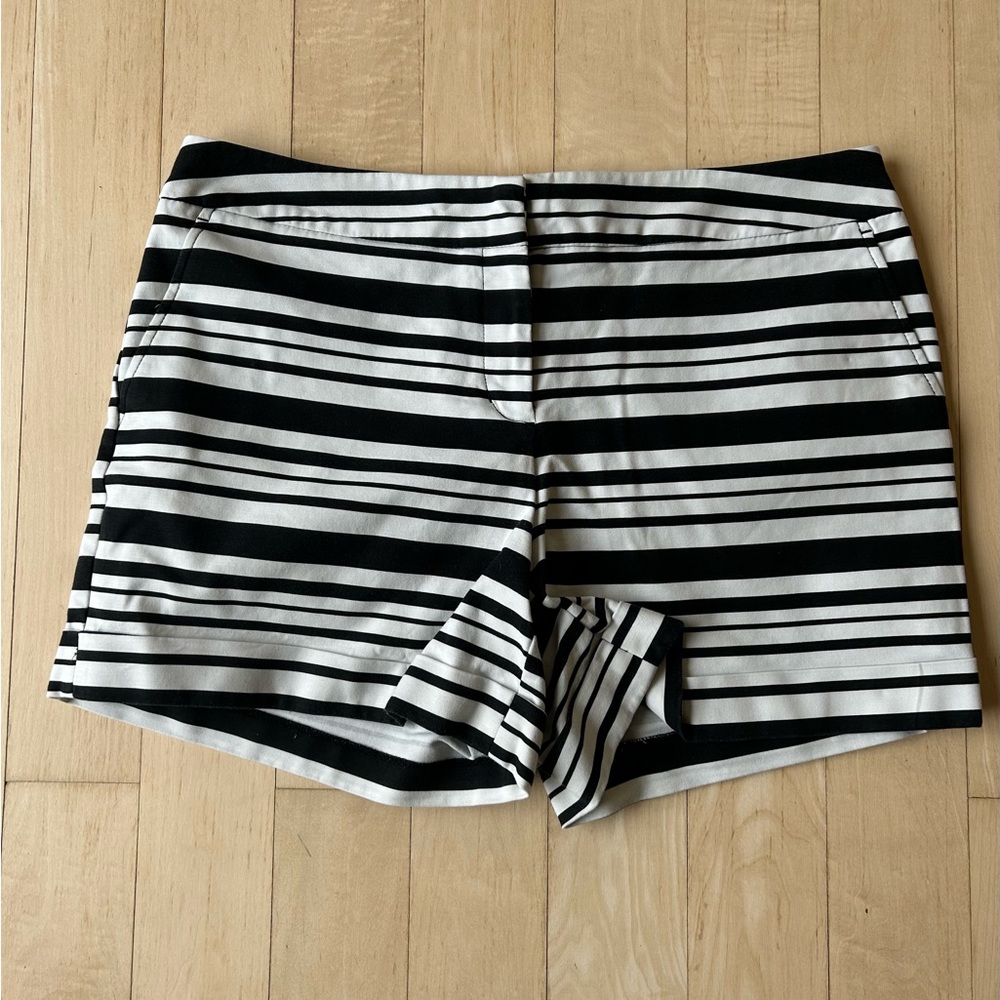 Apt 9 Black and White Striped Women's Shorts - Size 12